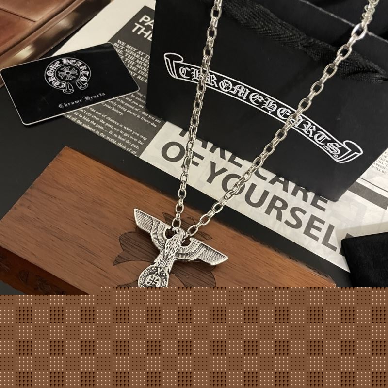 Ch**me He**ts necklaces